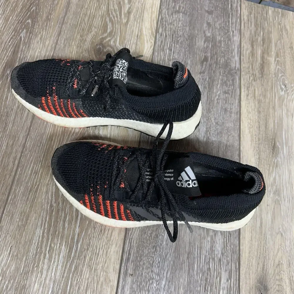 Adidas Pulseboost HD EE4030 Youth US Size 5 Knit Black Orange Sneaker Shoes